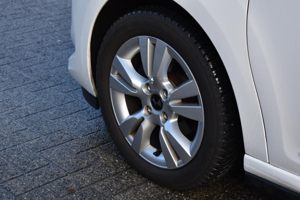 DS DS 3 1.2 PureTech So Chic Camera Airco Trekhaak