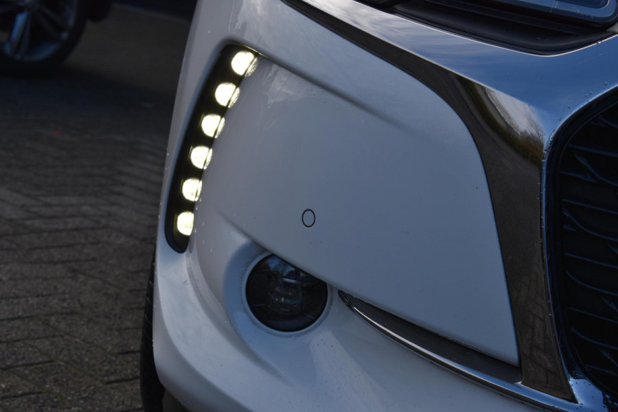 DS DS 3 1.2 PureTech So Chic Camera Airco Trekhaak