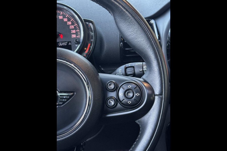 MINI Clubman 1.5 One Pepper II - Panorama dak I Airco I Sport velgen I PDC I Dealer onderhouden