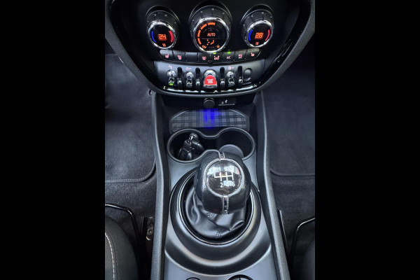 MINI Clubman 1.5 One Pepper II - Panorama dak I Airco I Sport velgen I PDC I Dealer onderhouden