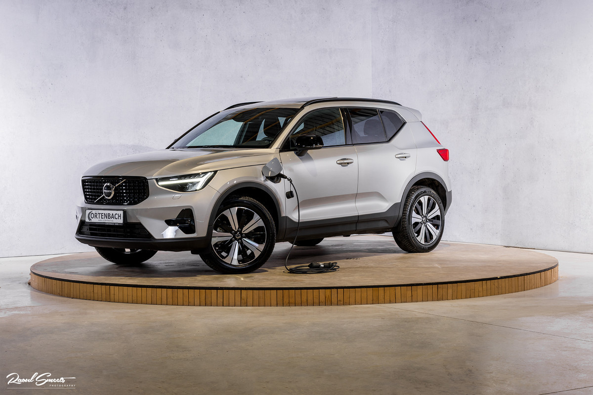 Volvo XC40 1.5 T4 Plug-in hybrid Ultimate Dark | Panorama dak | Cruise control | Harman Kardon | Memory |
