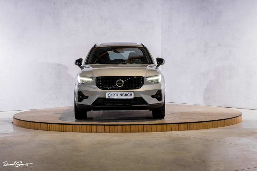 Volvo XC40 1.5 T4 Plug-in hybrid Ultimate Dark | Panorama dak | Cruise control | Harman Kardon | Memory |