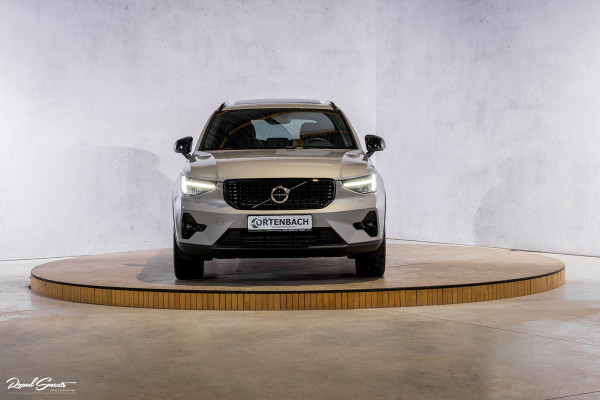 Volvo XC40 1.5 T4 Plug-in hybrid Ultimate Dark | Panorama dak | Cruise control | Harman Kardon | Memory |