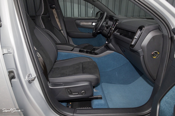 Volvo XC40 1.5 T4 Plug-in hybrid Ultimate Dark | Panorama dak | Cruise control | Harman Kardon | Memory |