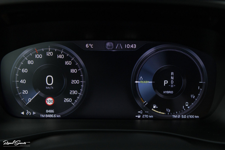 Volvo XC40 1.5 T4 Plug-in hybrid Ultimate Dark | Panorama dak | Cruise control | Harman Kardon | Memory |