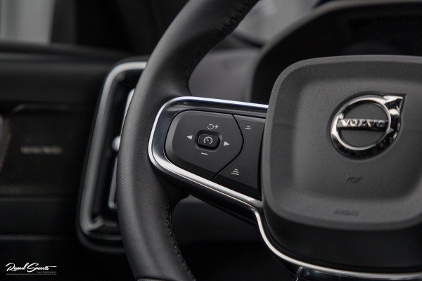 Volvo XC40 1.5 T4 Plug-in hybrid Ultimate Dark | Panorama dak | Cruise control | Harman Kardon | Memory |