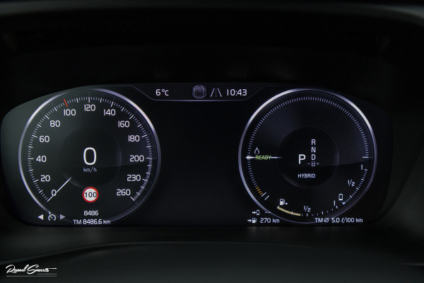 Volvo XC40 1.5 T4 Plug-in hybrid Ultimate Dark | Panorama dak | Cruise control | Harman Kardon | Memory |