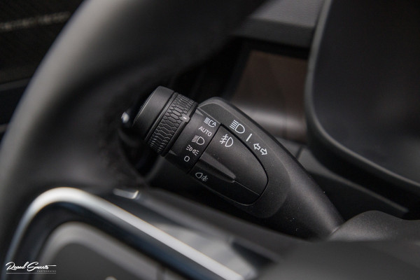 Volvo XC40 1.5 T4 Plug-in hybrid Ultimate Dark | Panorama dak | Cruise control | Harman Kardon | Memory |