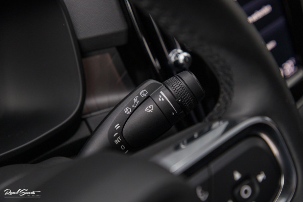 Volvo XC40 1.5 T4 Plug-in hybrid Ultimate Dark | Panorama dak | Cruise control | Harman Kardon | Memory |