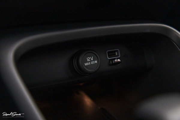 Volvo XC40 1.5 T4 Plug-in hybrid Ultimate Dark | Panorama dak | Cruise control | Harman Kardon | Memory |