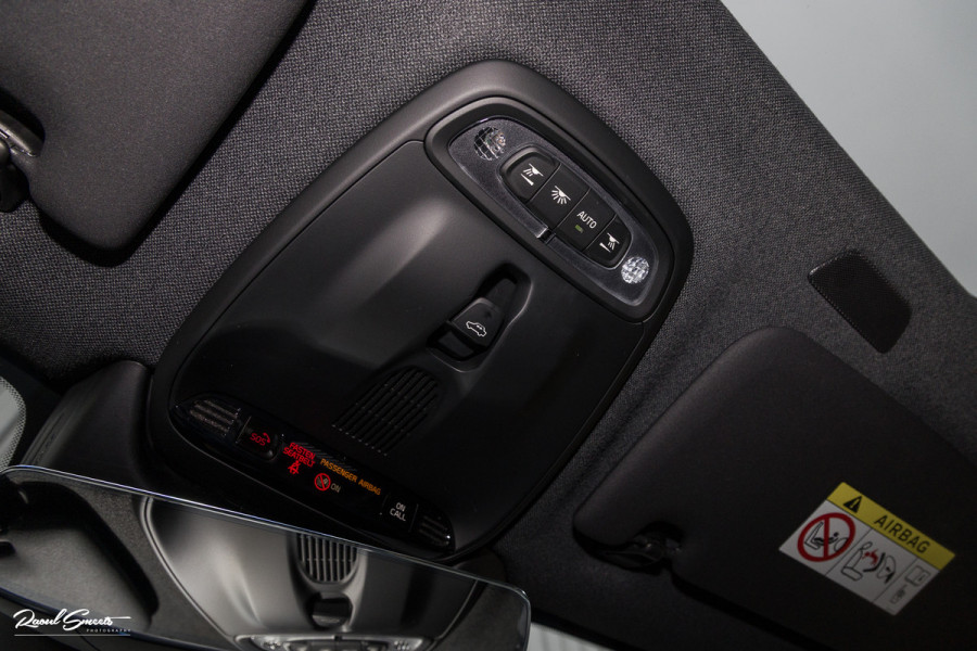 Volvo XC40 1.5 T4 Plug-in hybrid Ultimate Dark | Panorama dak | Cruise control | Harman Kardon | Memory |