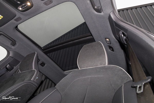 Volvo XC40 1.5 T4 Plug-in hybrid Ultimate Dark | Panorama dak | Cruise control | Harman Kardon | Memory |