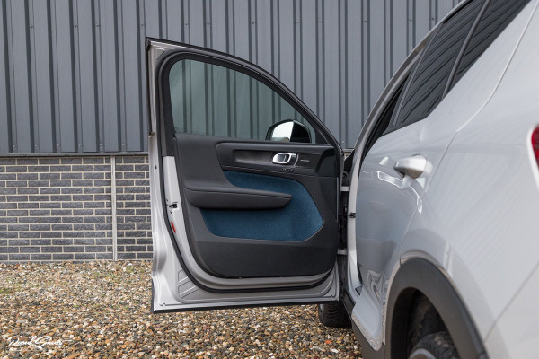 Volvo XC40 1.5 T4 Plug-in hybrid Ultimate Dark | Panorama dak | Cruise control | Harman Kardon | Memory |