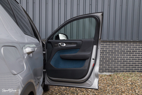 Volvo XC40 1.5 T4 Plug-in hybrid Ultimate Dark | Panorama dak | Cruise control | Harman Kardon | Memory |