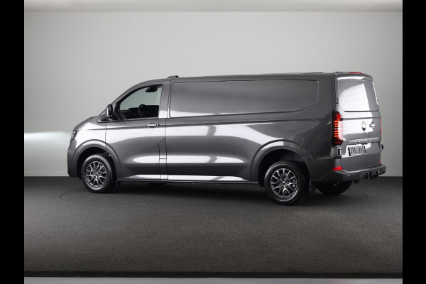 Volkswagen Transporter 2.0 TDI L2H1 30 Style | trekhaak | achterdeuren | camera | navi |