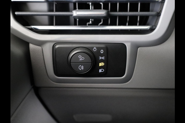 Volkswagen Transporter 2.0 TDI L2H1 30 Style | trekhaak | achterdeuren | camera | navi |