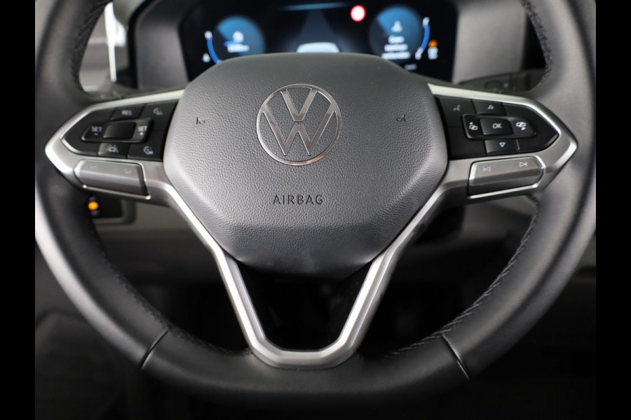 Volkswagen Transporter 2.0 TDI L2H1 30 Style | trekhaak | achterdeuren | camera | navi |