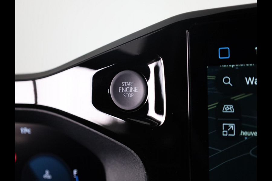 Volkswagen Transporter 2.0 TDI L2H1 30 Style | trekhaak | achterdeuren | camera | navi |