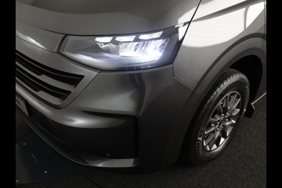 Volkswagen Transporter 2.0 TDI L2H1 30 Style | trekhaak | achterdeuren | camera | navi |