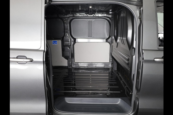 Volkswagen Transporter 2.0 TDI L2H1 30 Style | trekhaak | achterdeuren | camera | navi |