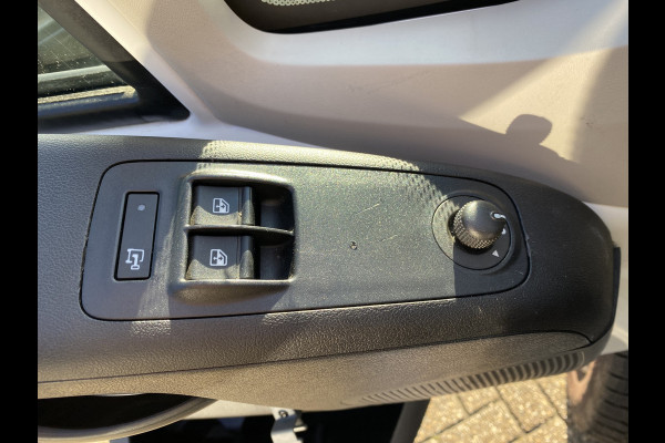 Peugeot Boxer 330 2.2 BlueHDi 140 L2H1 Premium Motor stuk  !!!!!