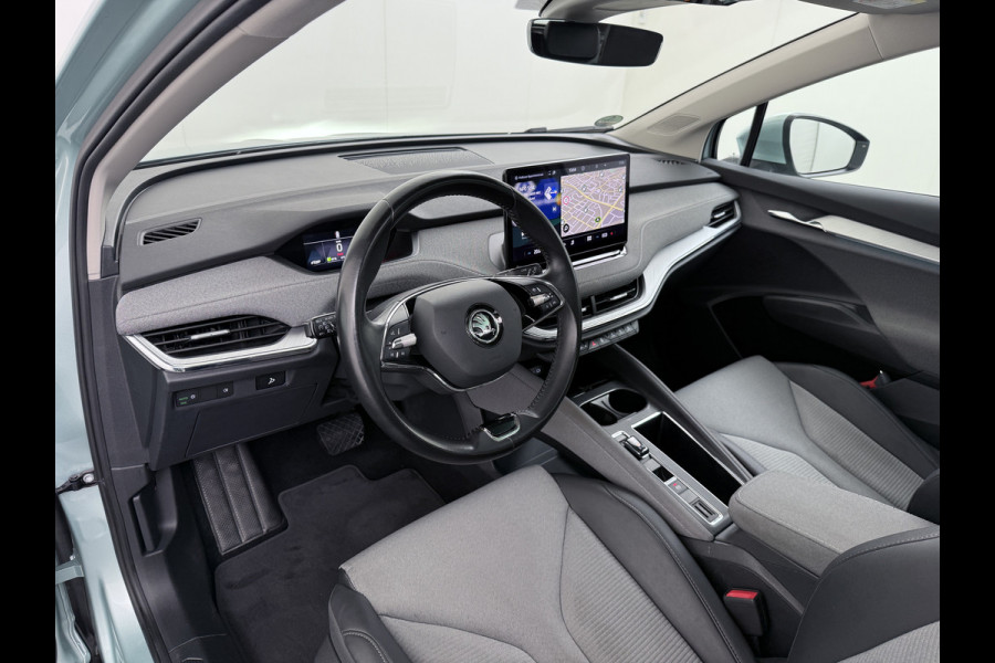 Škoda ENYAQ iV 60 Pano-Dak Camera Trekhaak Navi Ecc Apple Carplay Android Auto Cruise Control Pdc DAB Lmv 19" Keyless Led Connected services SOH 89%  Origineel Nederlandse Auto
