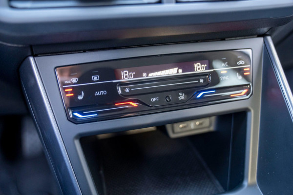 Volkswagen Taigo 1.0 TSI Style | Prijs rijklaar incl. 12 mnd garantie | IQ Light Stoelverw Camera Apple carplay/android auto