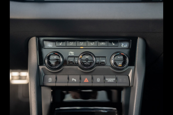 Škoda Karoq 1.5 TSI ACT Sportline Business | Panodak | Leder | Stoelgeheugen | Elk A-klep | Prijs Rijklaar!!
