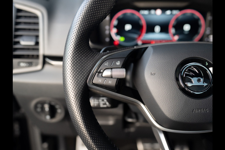 Škoda Karoq 1.5 TSI ACT Sportline Business | Panodak | Leder | Stoelgeheugen | Elk A-klep | Prijs Rijklaar!!