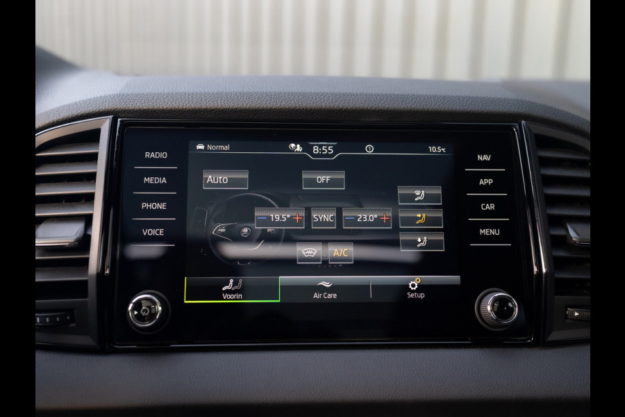 Škoda Karoq 1.5 TSI ACT Sportline Business | Panodak | Leder | Stoelgeheugen | Elk A-klep | Prijs Rijklaar!!