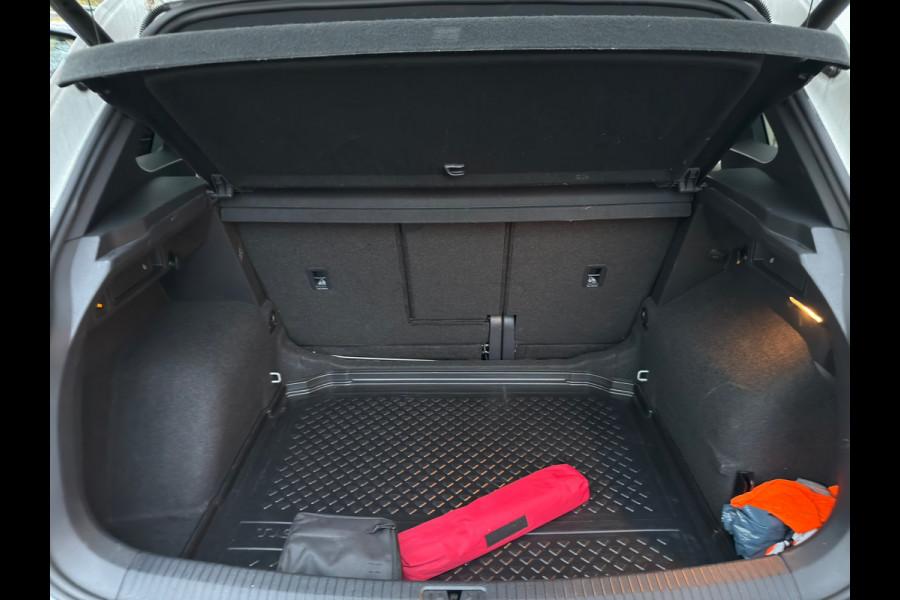 Volkswagen Tiguan 1.5 TSI ACT Highline Business R Line l Pano l ACC l Virtual l Black optic l IZGST l