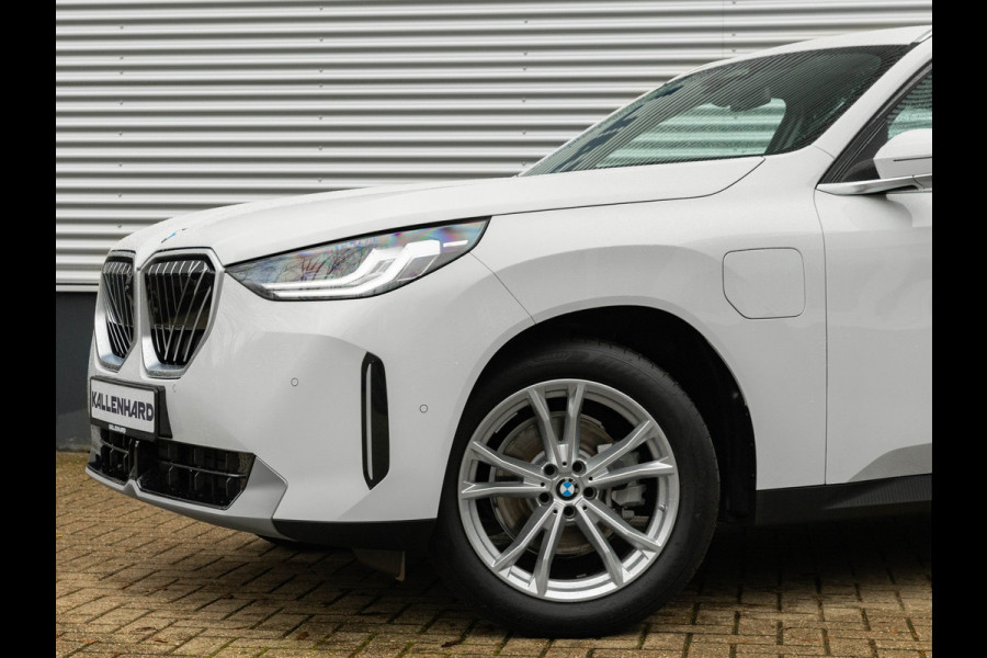 BMW X3 30e xDrive - Trekhaak - Active Cruise - Head-up - 360° Camera