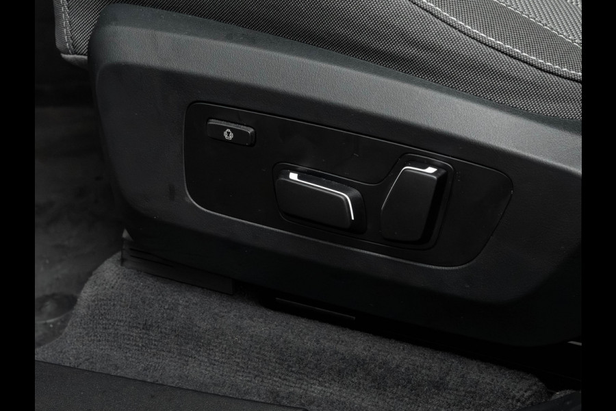 BMW X3 30e xDrive - Trekhaak - Active Cruise - Head-up - 360° Camera
