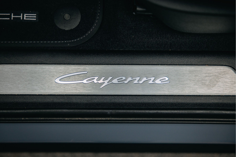 Porsche Cayenne 3.0 E-Hybrid | Pano |  stoelverwarming | Sport Chrono | 360 camera |