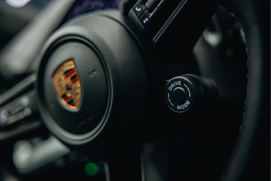 Porsche Cayenne 3.0 E-Hybrid | Pano |  stoelverwarming | Sport Chrono | 360 camera |