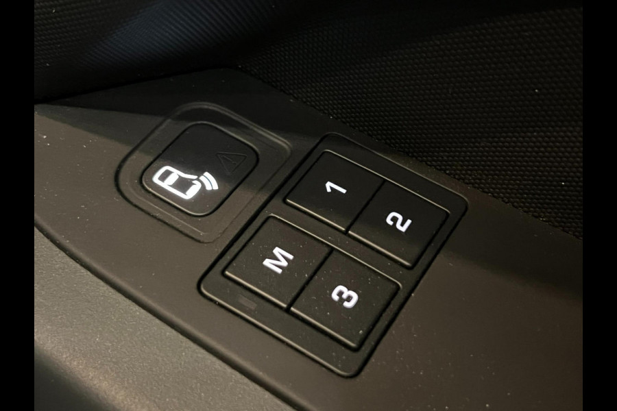 Land Rover Defender 3.0 D250 110 X-Dynamic HSE Van / 1e eig / Pano