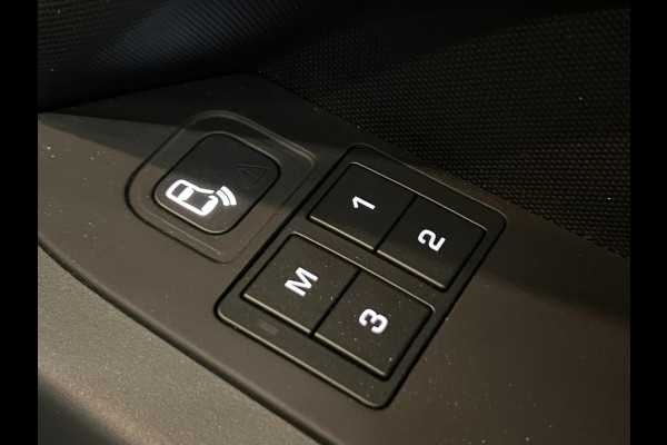 Land Rover Defender 3.0 D250 110 X-Dynamic HSE Van / 1e eig / Pano