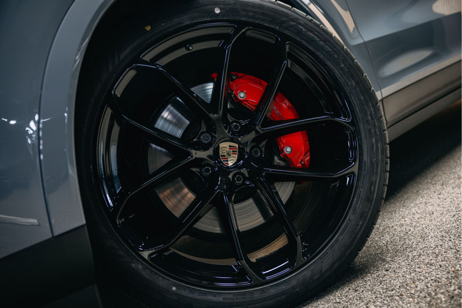 Porsche Cayenne Coupé 3.0 E-Hybrid | Sport Chrono | Trekhaak | Sportuitlaat | 360 camera |