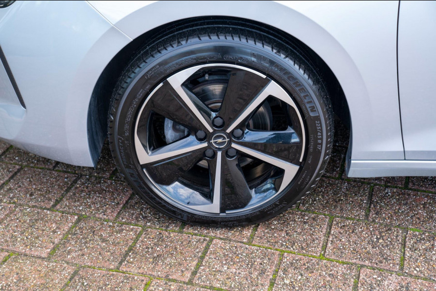 Opel Astra 1.2T Innovation Automaat|Prijs rijklaar incl 12 mnd garantie| Camera Stoel/stuur/Voorruitverwarming Led Privacy glass