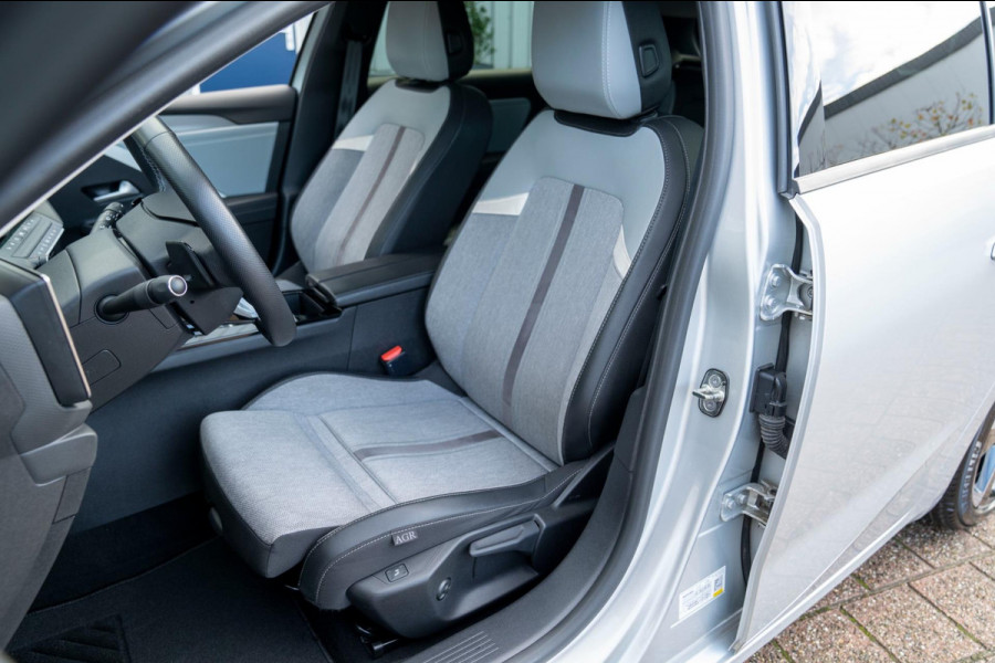 Opel Astra 1.2T Innovation Automaat|Prijs rijklaar incl 12 mnd garantie| Camera Stoel/stuur/Voorruitverwarming Led Privacy glass