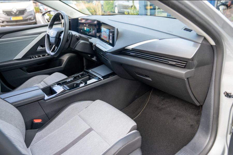 Opel Astra 1.2T Innovation Automaat|Prijs rijklaar incl 12 mnd garantie| Camera Stoel/stuur/Voorruitverwarming Led Privacy glass