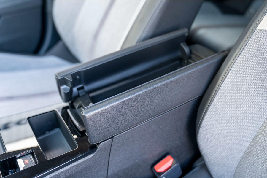 Opel Astra 1.2T Innovation Automaat|Prijs rijklaar incl 12 mnd garantie| Camera Stoel/stuur/Voorruitverwarming Led Privacy glass