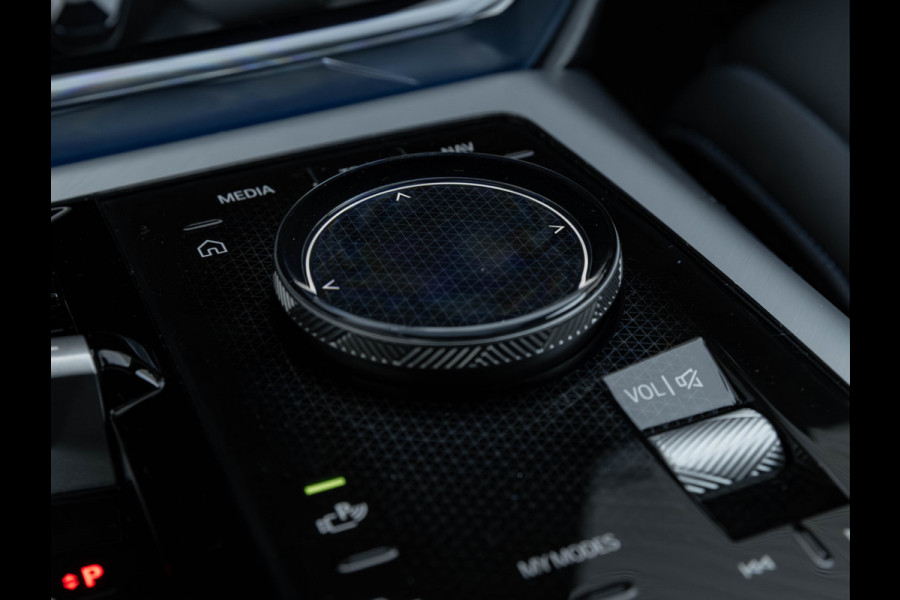 BMW X3 30e xDrive M-Sport Pro - Driving Ass Prof - Trekhaak - Head-up - Pano