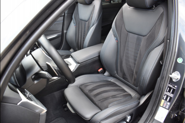 BMW 3 Serie Touring 330e xDrive M-Sport 292 Pk Pano Memory Head-Up Leder 19 Inch