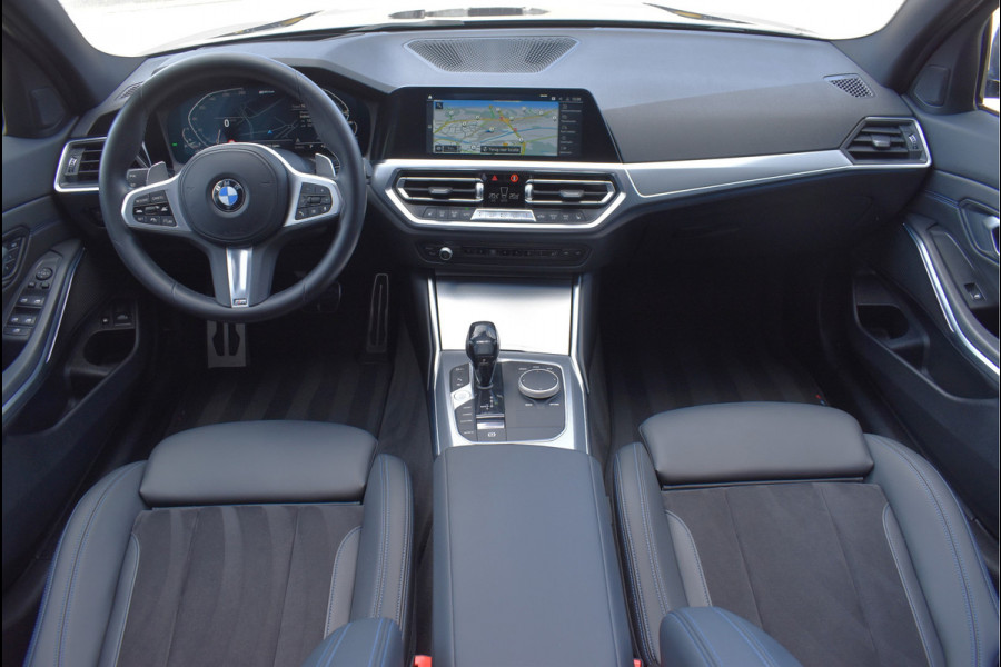 BMW 3 Serie Touring 330e xDrive M-Sport 292 Pk Pano Memory Head-Up Leder 19 Inch