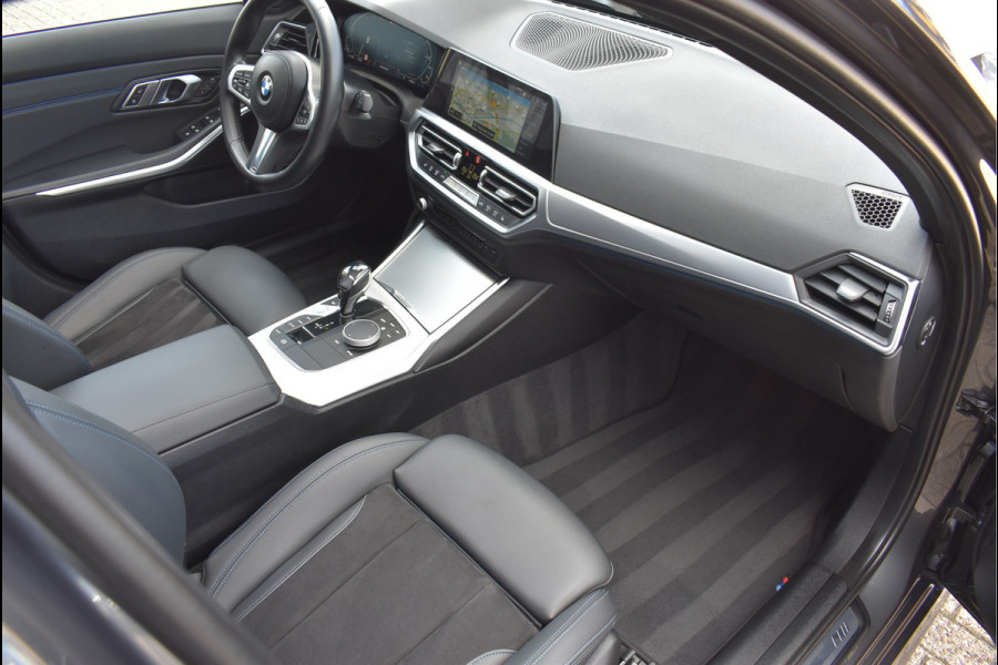 BMW 3 Serie Touring 330e xDrive M-Sport 292 Pk Pano Memory Head-Up Leder 19 Inch