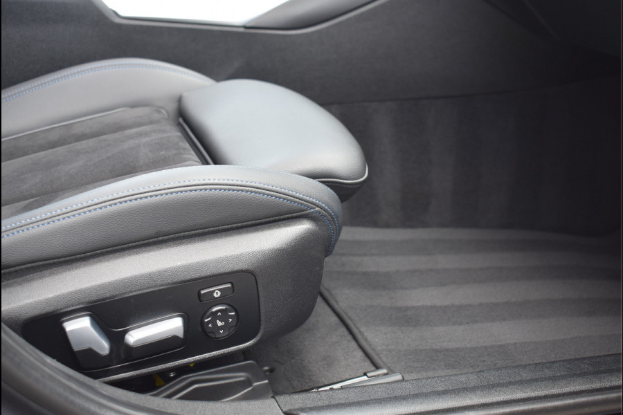 BMW 3 Serie Touring 330e xDrive M-Sport 292 Pk Pano Memory Head-Up Leder 19 Inch