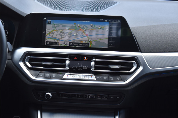 BMW 3 Serie Touring 330e xDrive M-Sport 292 Pk Pano Memory Head-Up Leder 19 Inch