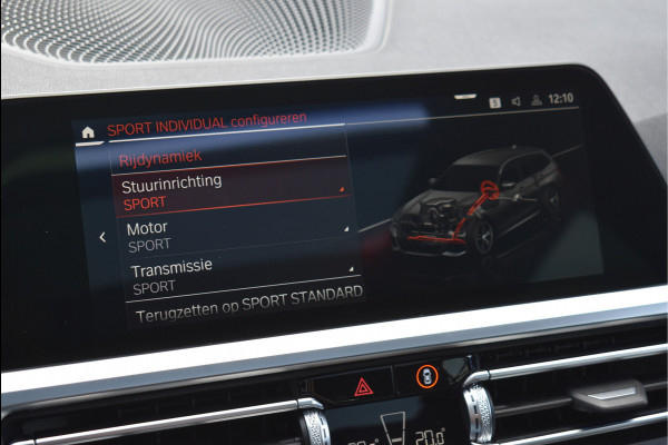 BMW 3 Serie Touring 330e xDrive M-Sport 292 Pk Pano Memory Head-Up Leder 19 Inch