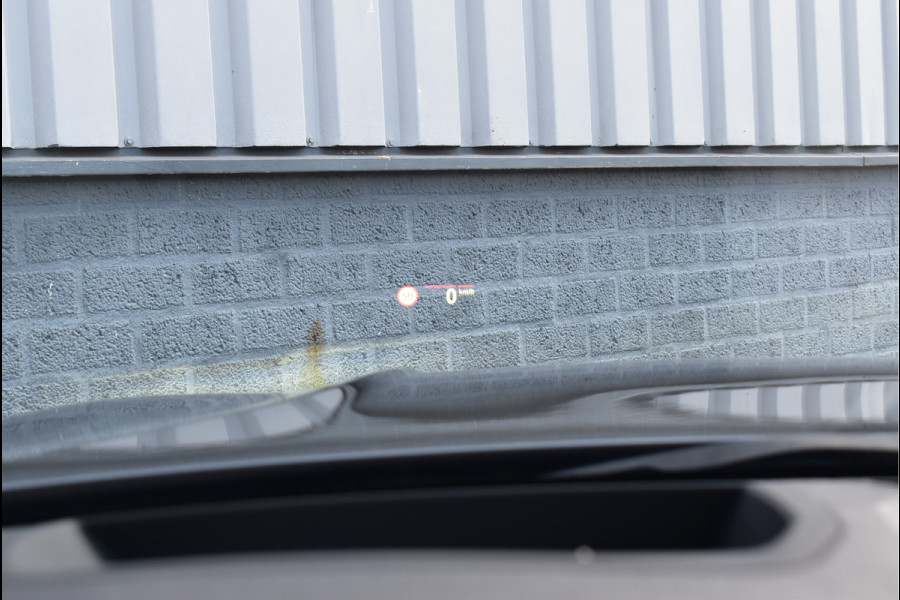 BMW 3 Serie Touring 330e xDrive M-Sport 292 Pk Pano Memory Head-Up Leder 19 Inch